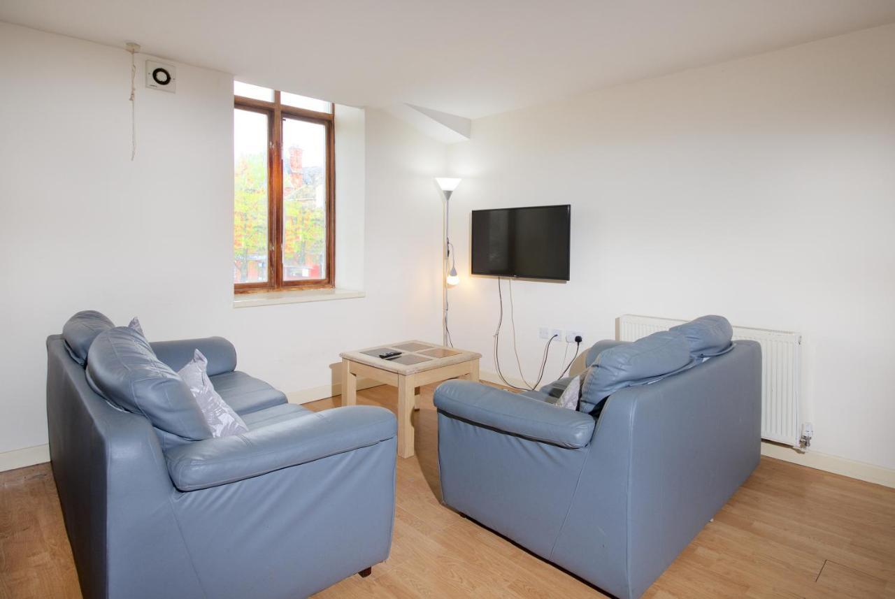 Liverpool City Centre Private Rooms Including Smart Tvs - With Shared Bathroom 외부 사진