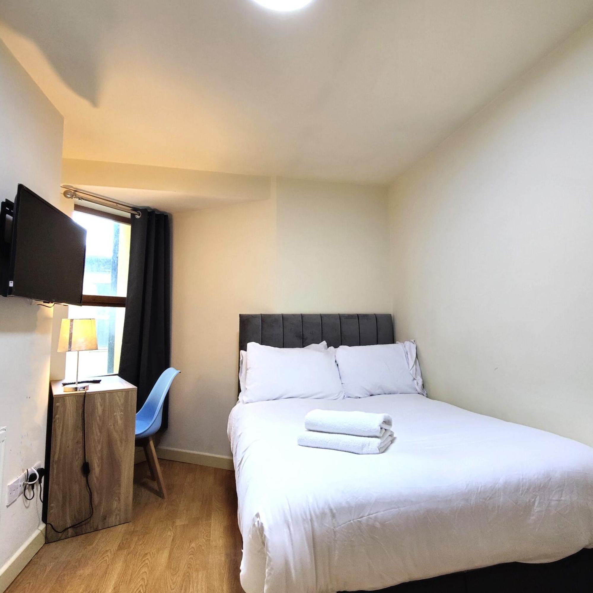 Liverpool City Centre Private Rooms Including Smart Tvs - With Shared Bathroom 외부 사진